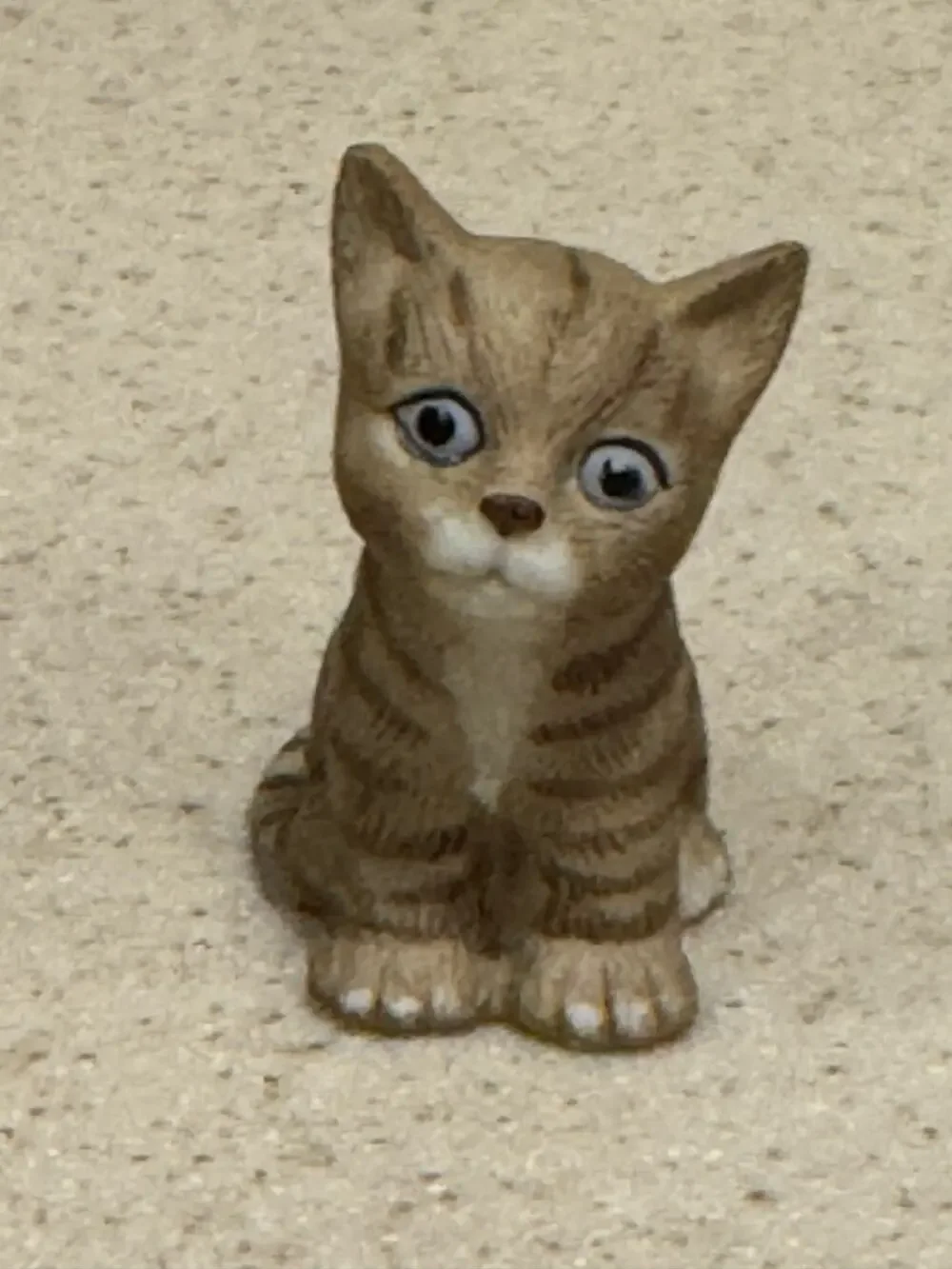 Giordano Miniature Ceramic Figurine Trinket Tabby Cat Kitty 1986